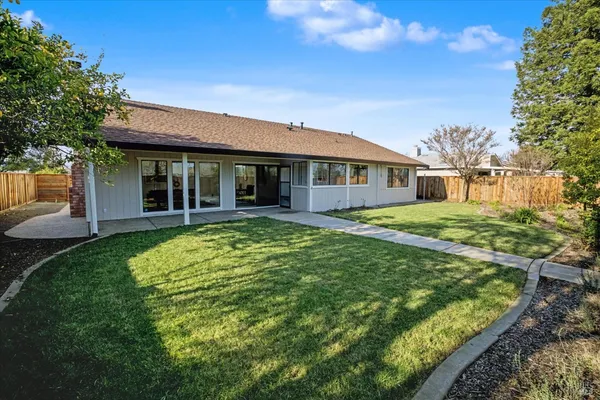 $580,000 | 580 Yellowstone Drive, Vacaville, CA 95687