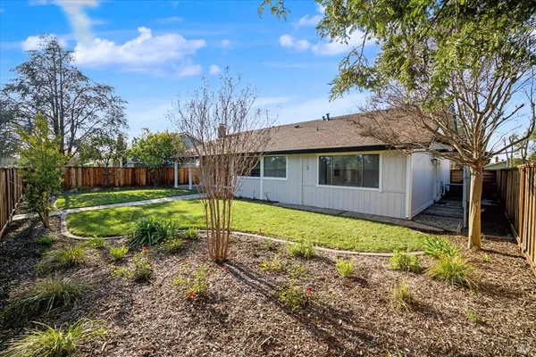 $580,000 | 580 Yellowstone Drive, Vacaville, CA 95687