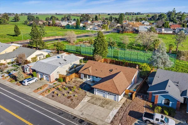$580,000 | 580 Yellowstone Drive, Vacaville, CA 95687