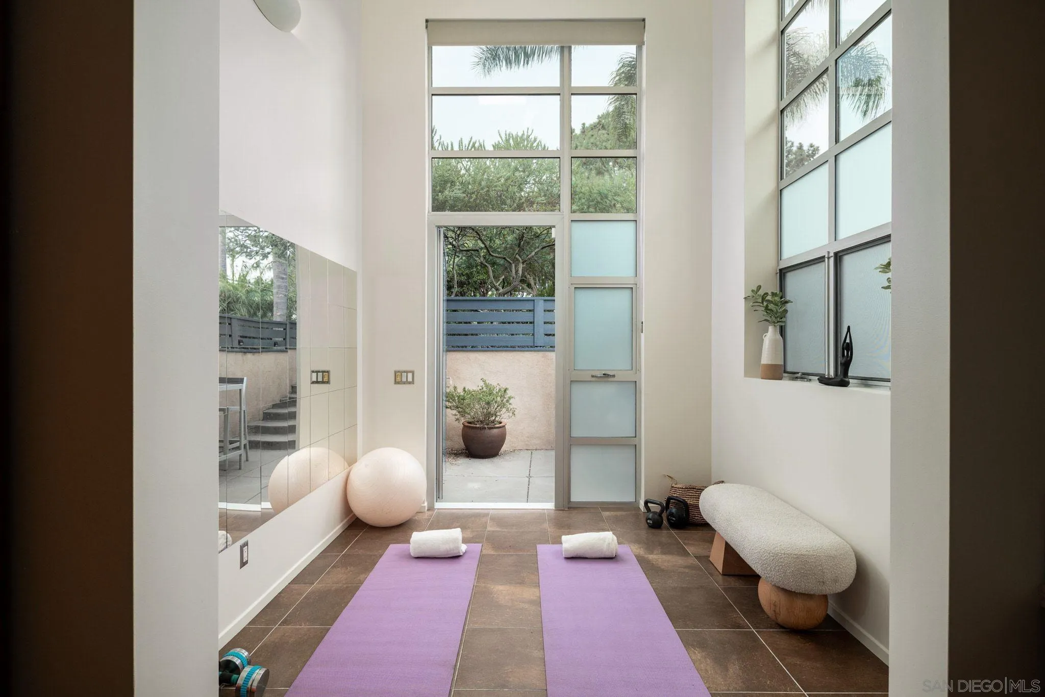 2144 Cordero Road Del Mar, CA 92014 - Photo 21 of 25 Gallery Image 21