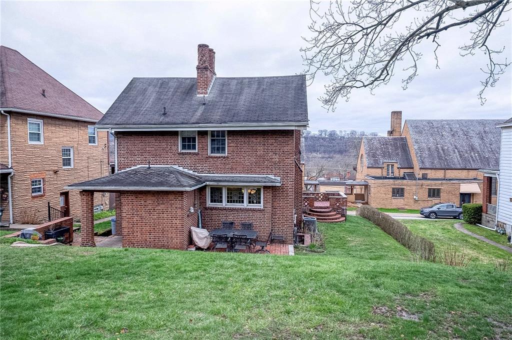 451 Walnut Street Pittsburgh, PA 15238 - Photo 36 of 40 a aerial view of a house with a yard and plants