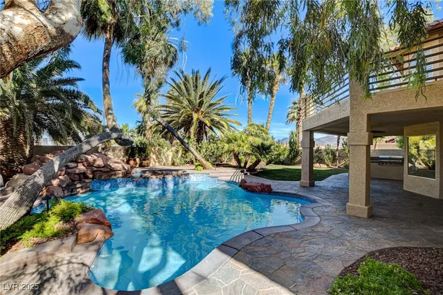 $815,000 | 902 Cripple Creek Court, Henderson, NV 89014