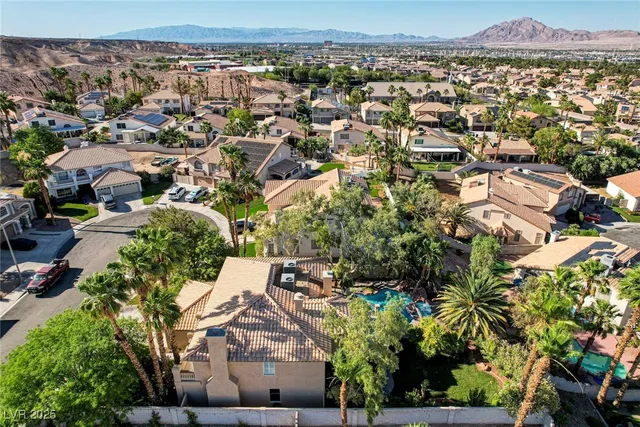 $815,000 | 902 Cripple Creek Court, Henderson, NV 89014