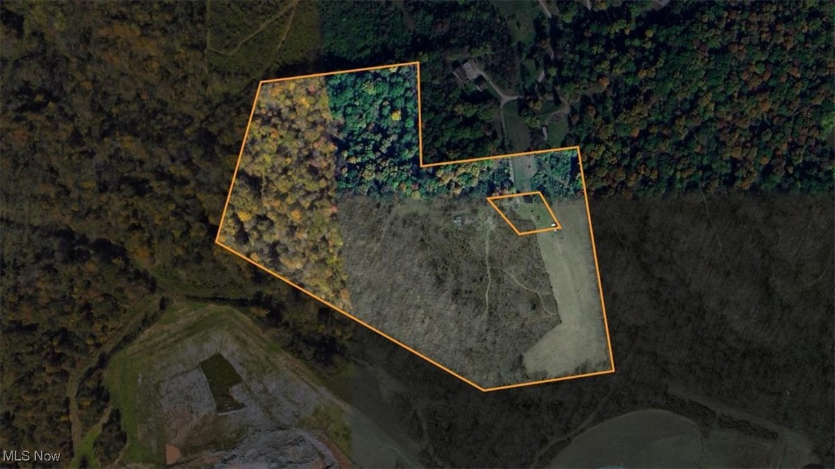 861 Roth Road Parkersburg, WV 26104 - Photo 16 of 20 Aerial view of property's location with property boundaries highlighted