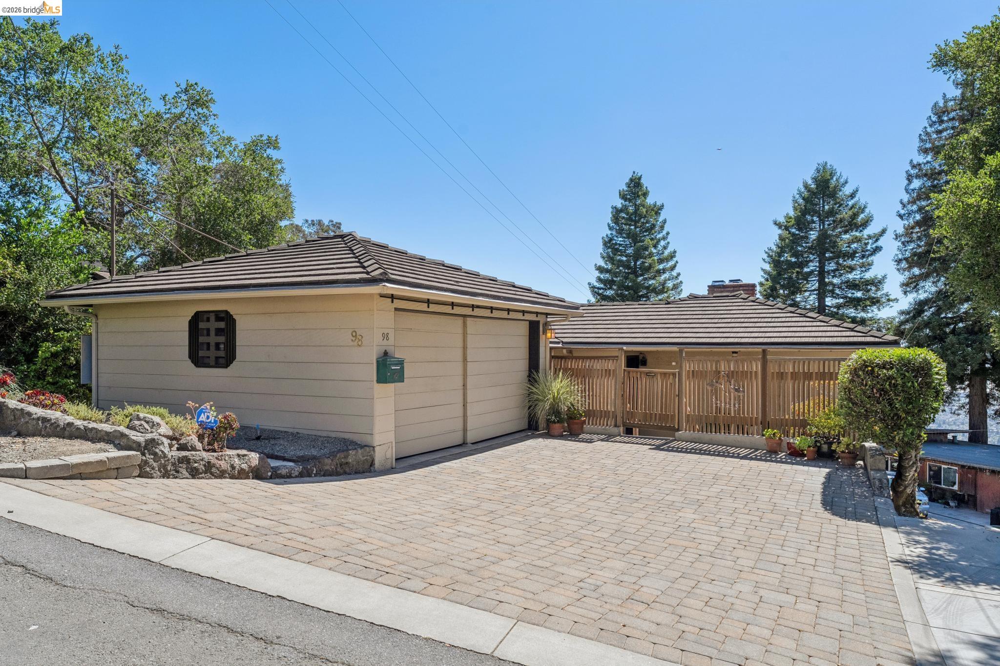 98 Fairlawn Drive Berkeley, CA 94708 - Photo 3 of 85