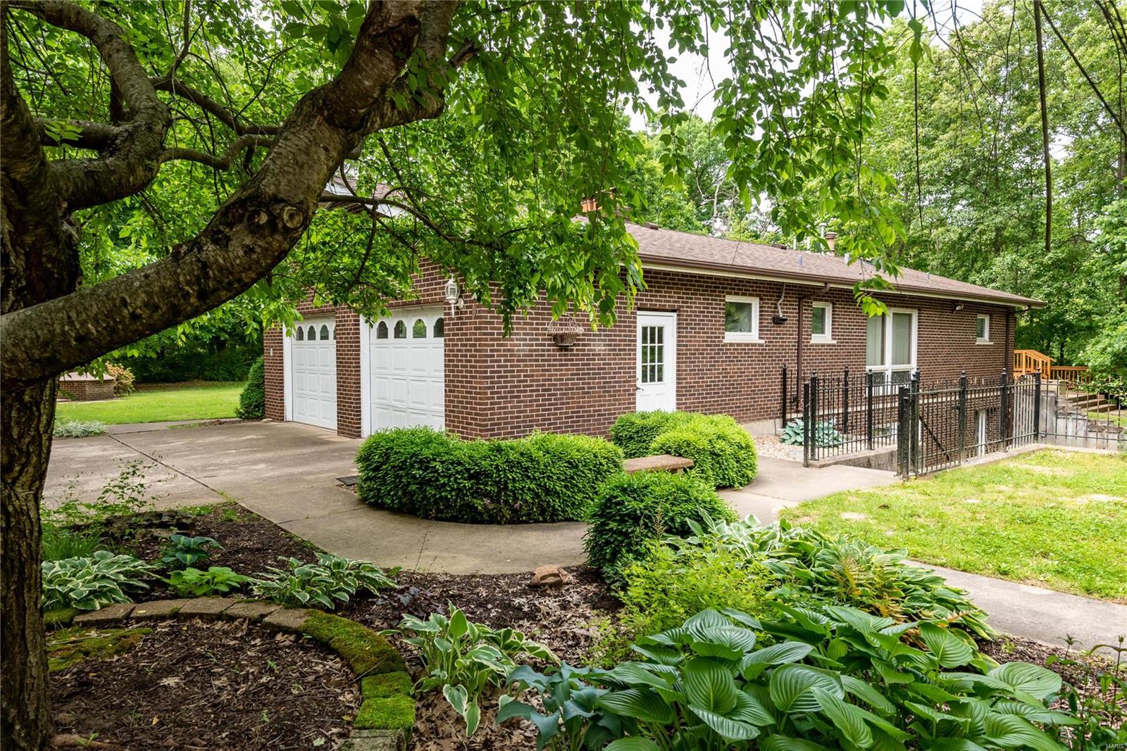 360 Troy Ofallon Road Troy, IL 62294 - Photo 16 of 27