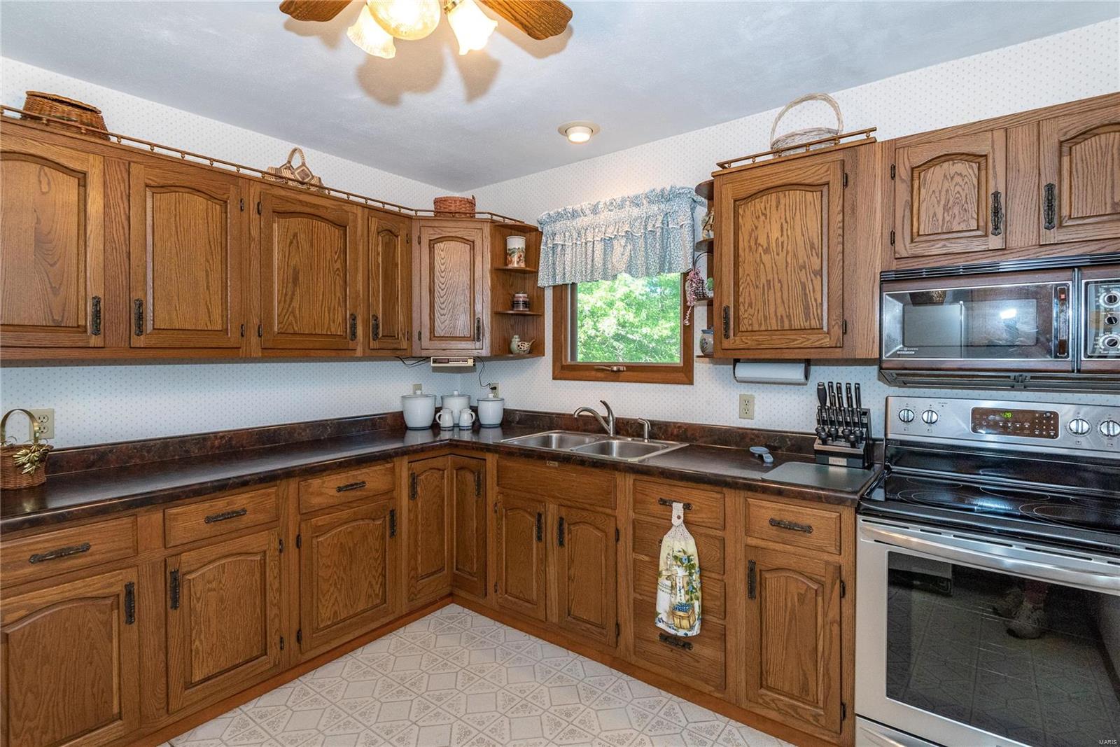 360 Troy Ofallon Road Troy, IL 62294 - Photo 5 of 27