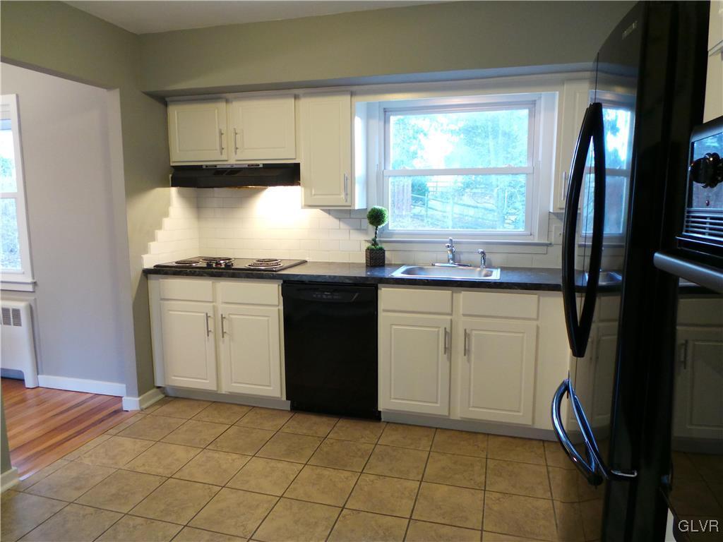 3075 Westminster Road Bethlehem, PA 18017 - Photo 13 of 24 Gallery Image 13