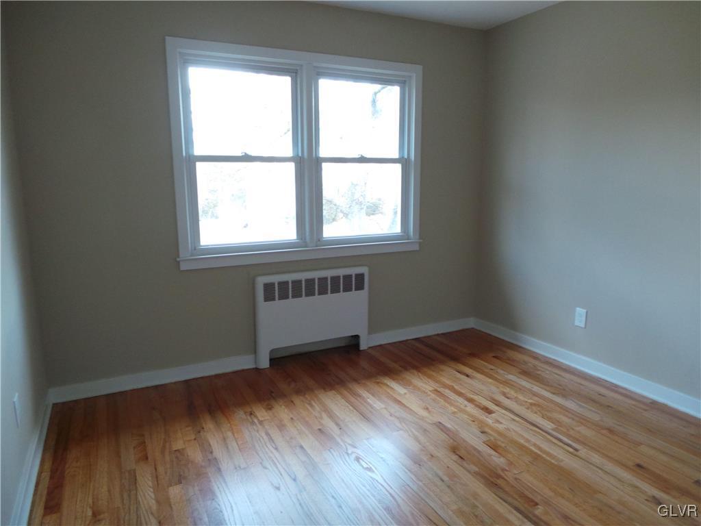 3075 Westminster Road Bethlehem, PA 18017 - Photo 18 of 24 Gallery Image 18