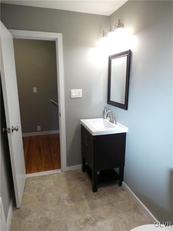 3075 Westminster Road Bethlehem, PA 18017 - Photo 20 of 24 Gallery Image 20