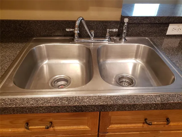 a close view of sink and tap