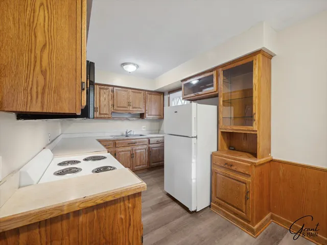 $1,350 | 23007 Brittany Avenue, Eastpointe, MI 48021