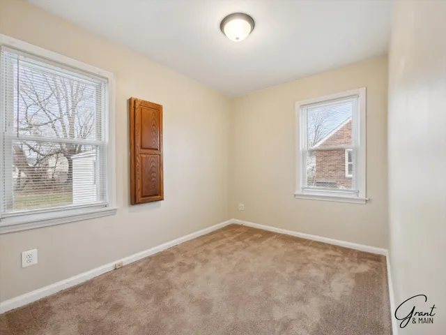 $1,350 | 23007 Brittany Avenue, Eastpointe, MI 48021