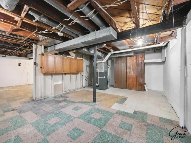 $1,350 | 23007 Brittany Avenue, Eastpointe, MI 48021