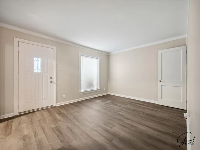 $1,350 | 23007 Brittany Avenue, Eastpointe, MI 48021