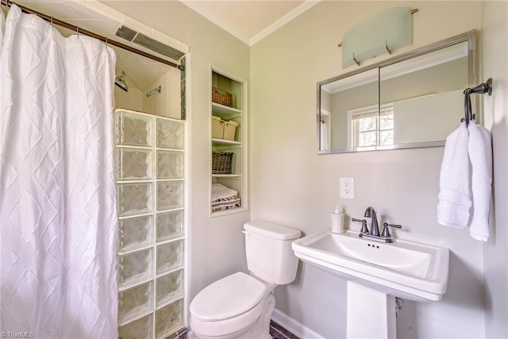 530 Alpine Road Winston-Salem, NC 27104 - Photo 14 of 29 Gallery Image 14