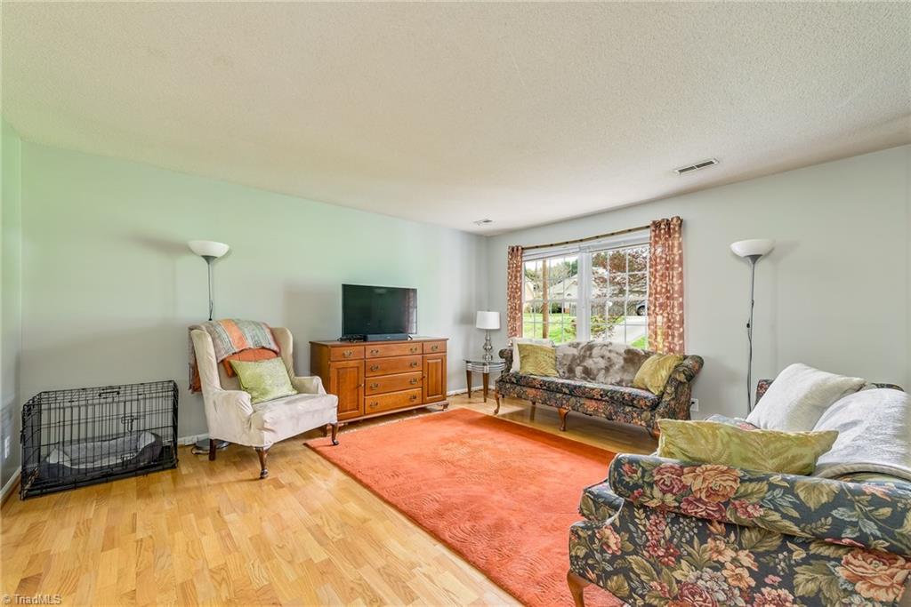 530 Alpine Road Winston-Salem, NC 27104 - Photo 6 of 29 Gallery Image 6