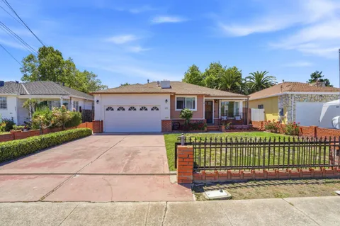$975,000 | 439 Wisteria Drive, East Palo Alto, CA 94303
