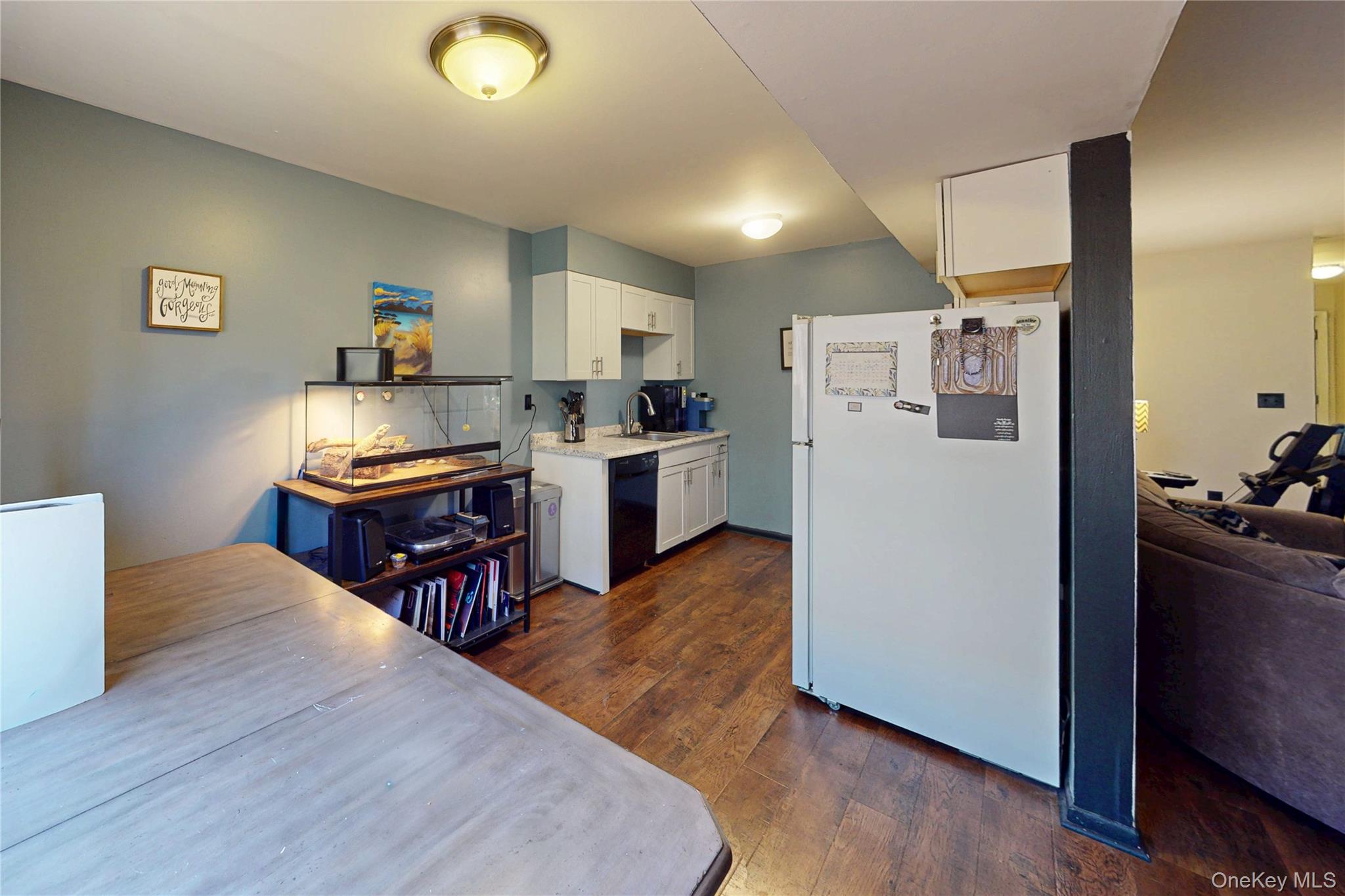 26 Cooper Road, Unit 914 Poughkeepsie, NY 12603 - Photo 11 of 19 Dining Area into Kitchen
