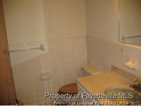 5322 Lakeview Road Hope Mills, NC 28348 - Photo 13 of 23 a bathroom with a shower