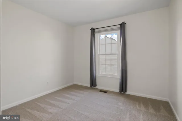 $3,875 | 8601 Raglan Road, Vienna, VA 22182