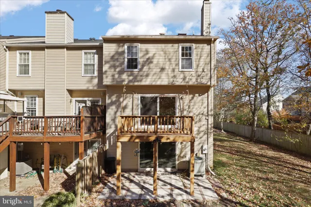 $3,875 | 8601 Raglan Road, Vienna, VA 22182