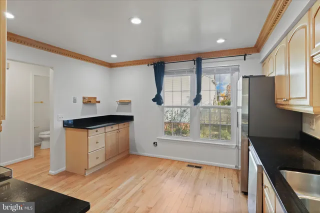 $3,875 | 8601 Raglan Road, Vienna, VA 22182