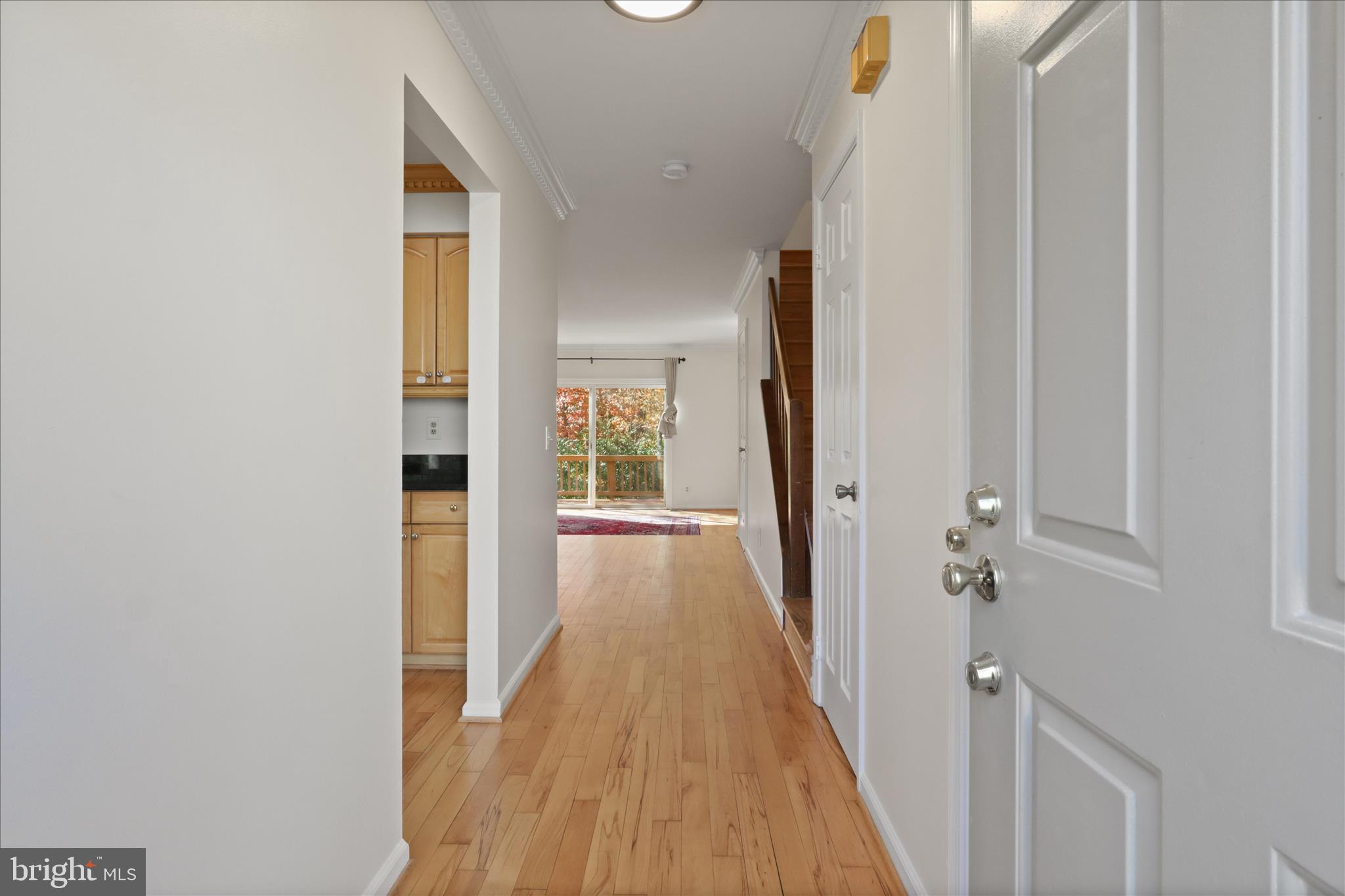 8601 Raglan Road Vienna, VA 22182 - Photo 7 of 47 hallway