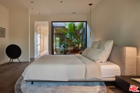$5,500,000 | 4263 Le Bourget Avenue, Culver City, CA 90232