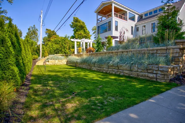 $3,200,000 | 374 Ridgeway Street, St. Joseph, MI 49085