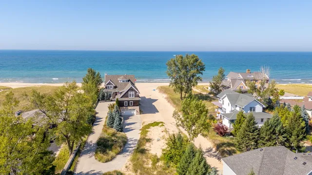 $3,200,000 | 374 Ridgeway Street, St. Joseph, MI 49085