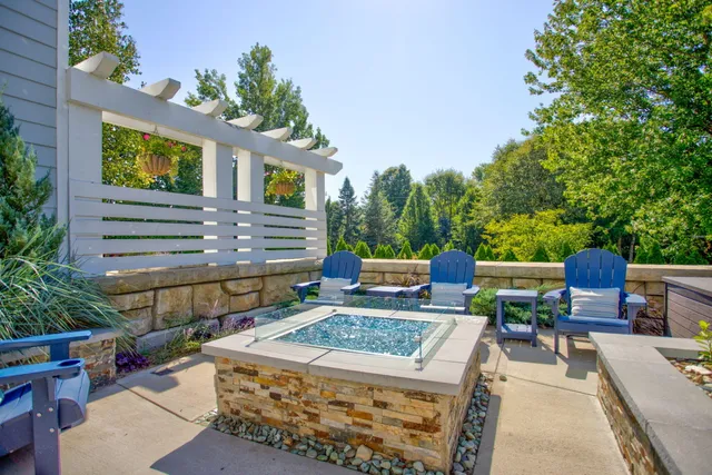 $3,200,000 | 374 Ridgeway Street, St. Joseph, MI 49085