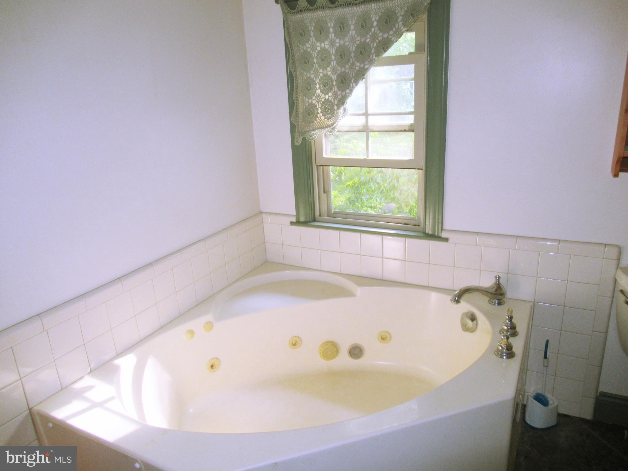 595 Taneytown Road Gettysburg, PA 17325 - Photo 19 of 24 Gallery Image 19