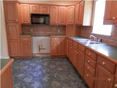 7132 Sybil Road Cannelton, IN 47520 - Photo 3 of 12 Gallery Image 3