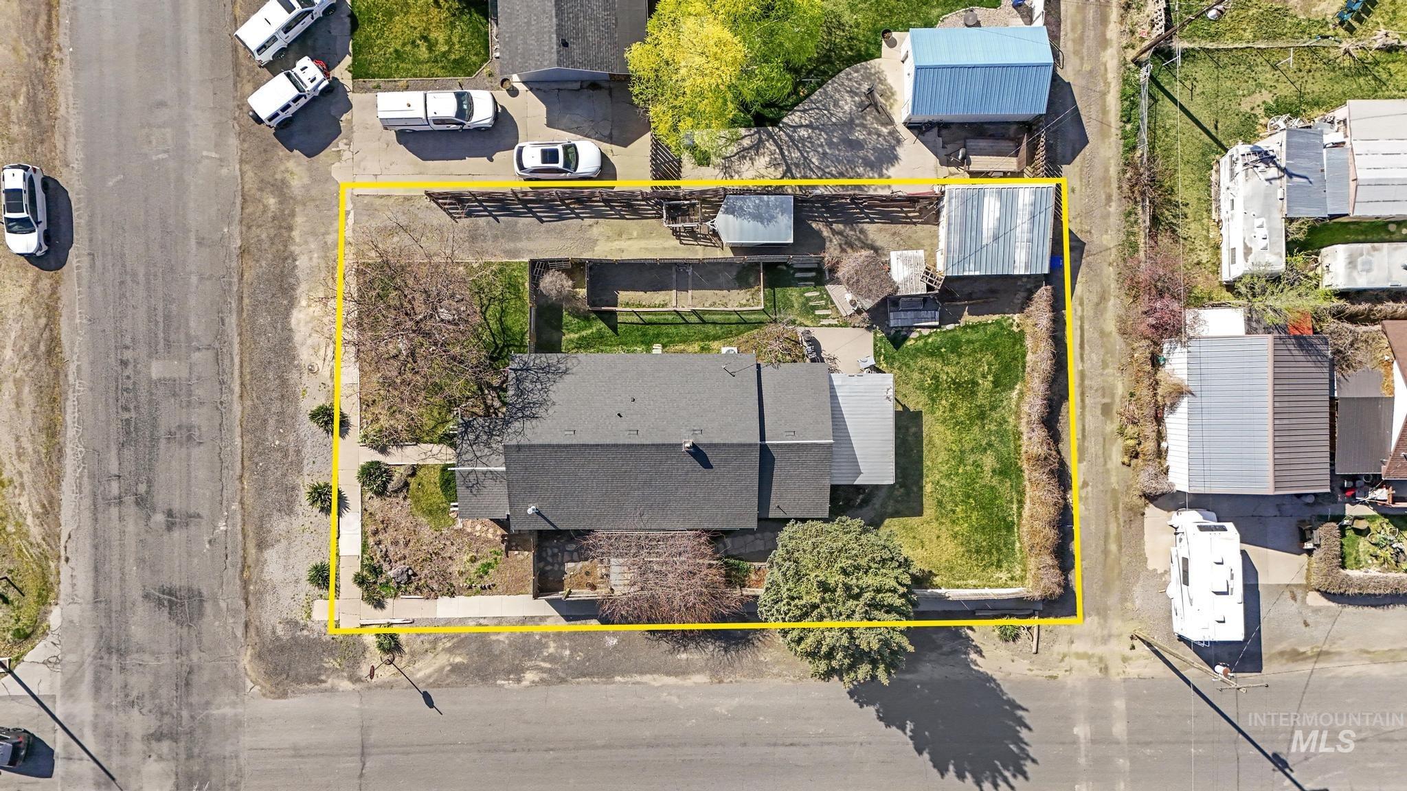 502 6th Street Filer, ID 83328 - Photo 41 of 41 Aerial view of property and surrounding area featuring property parcel outlined