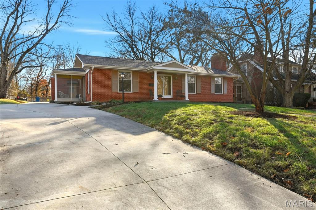 426 Darst Road Ferguson, MO 63135 - Photo 2 of 40