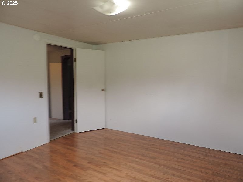 1525 Highway 97 Goldendale, WA 98620 - Photo 29 of 46 a view of an empty room