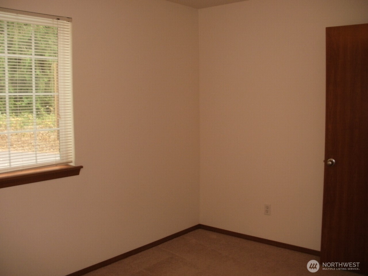7229 Vandermark Road East Bonney Lake, WA 98391 - Photo 16 of 19