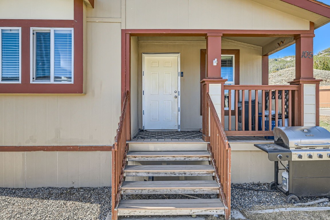 105 Red Cloud Peak Drive Dillon, CO 80435 - Photo 3 of 28 a view of entryway and hall