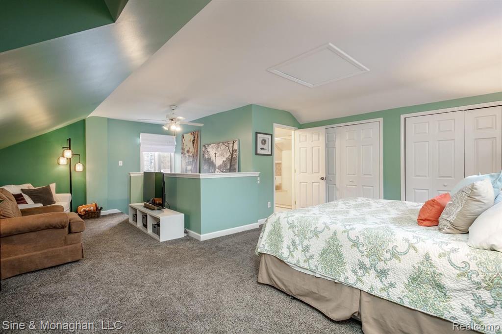 1015 Hawthorne Road Grosse Pointe Woods, MI 48236 - Photo 21 of 40
