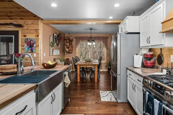 $559,000 | 253 Hiawassee Lane, Celina, TN 38551