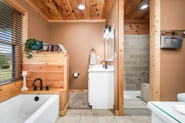 $559,000 | 253 Hiawassee Lane, Celina, TN 38551