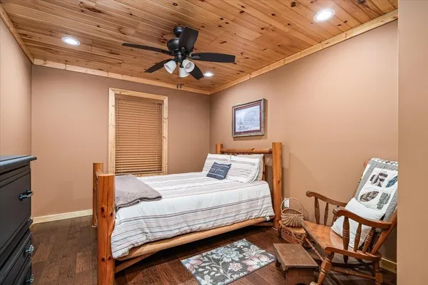 $559,000 | 253 Hiawassee Lane, Celina, TN 38551