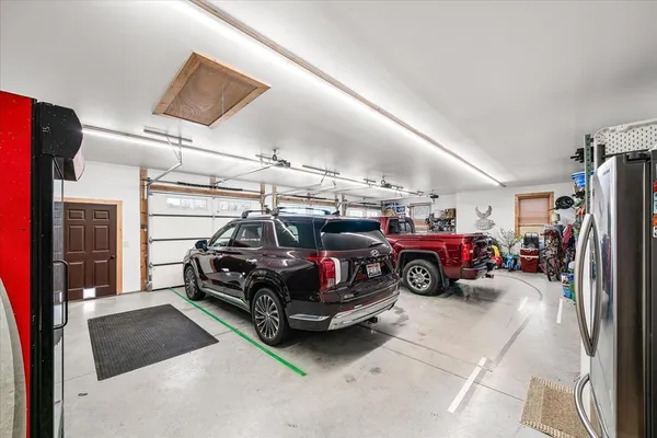 $559,000 | 253 Hiawassee Lane, Celina, TN 38551