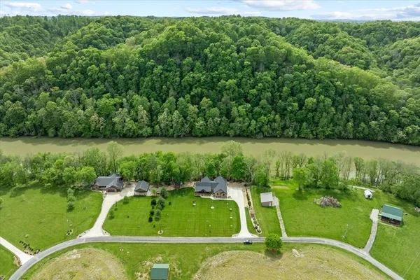 $559,000 | 253 Hiawassee Lane, Celina, TN 38551