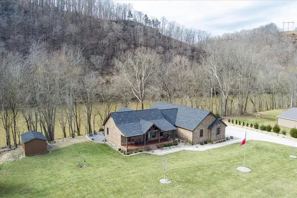 $559,000 | 253 Hiawassee Lane, Celina, TN 38551