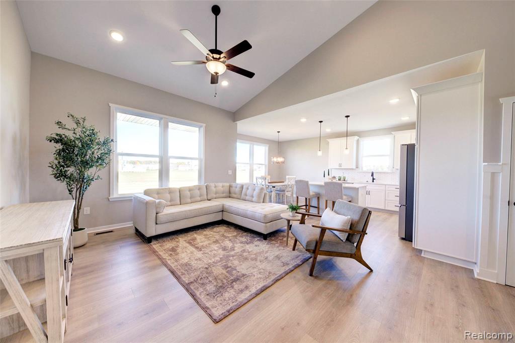 2014 Shale Drive Howell, MI 48843 - Photo 32 of 36