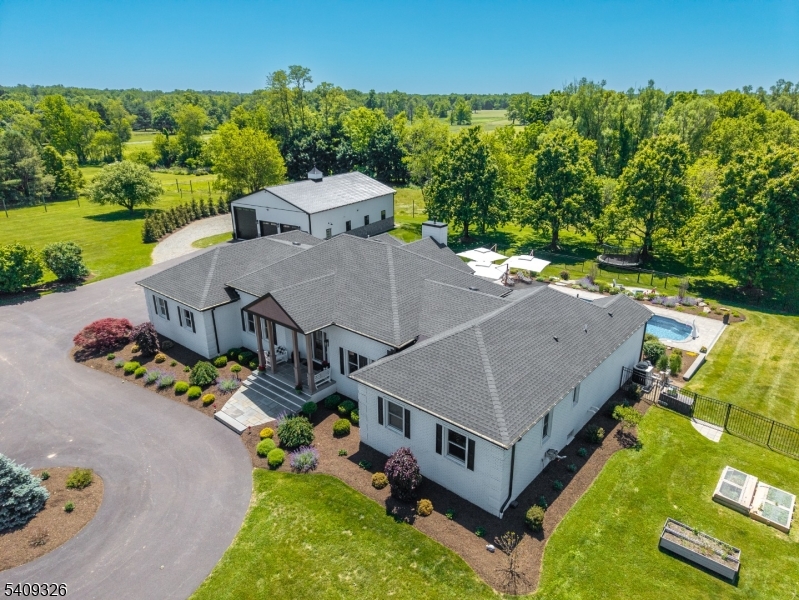 16 Wolverton Road Pittstown, NJ 08867 - Photo 2 of 50