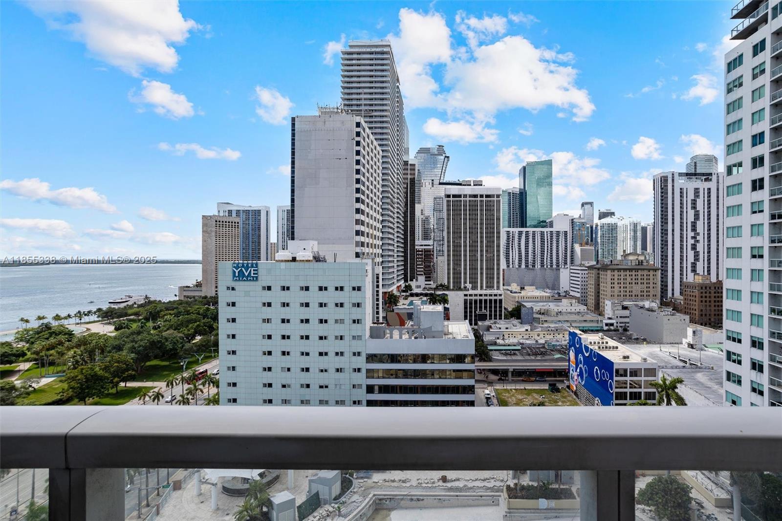 244 Biscayne Boulevard, Unit 1803 Miami, FL 33132 - Photo 30 of 38 a view of city view