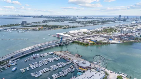 a picture of a black and white photo